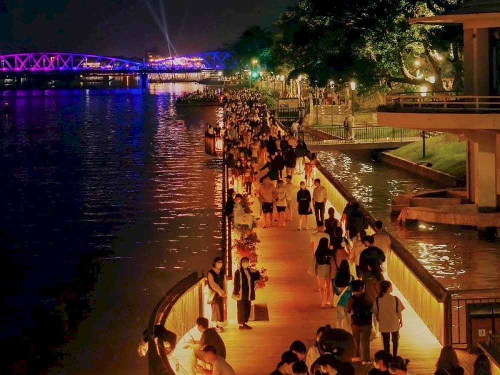 Phố đi bộ Nguyễn Đình Chiểu 